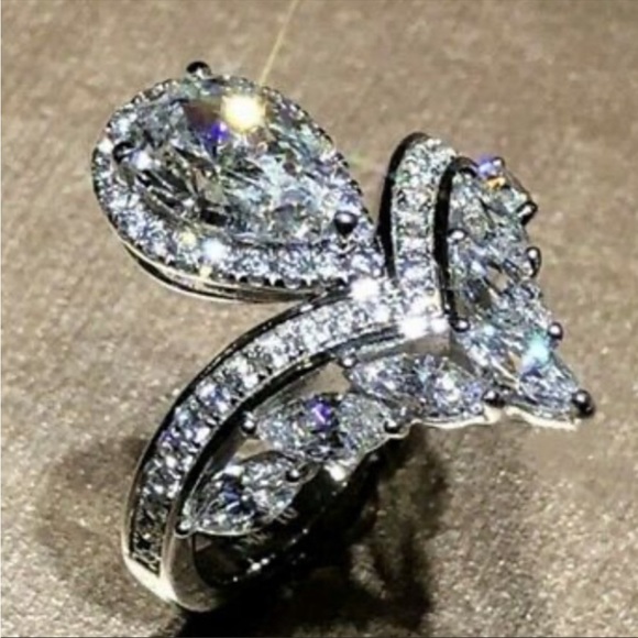 New Gorgeous 925 Sterling silver Diamond Ring - Picture 8 of 10